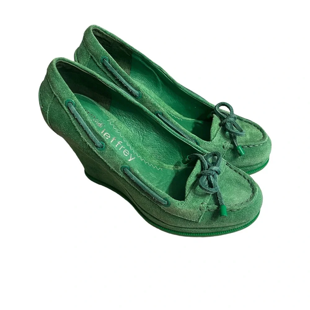 SPERRY’S size 6.5 leather upper gently worn